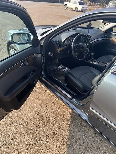 Mercedes-Benz: Mercedes-Benz E-Class: 2.2 l | 2008 il Sedan — 5