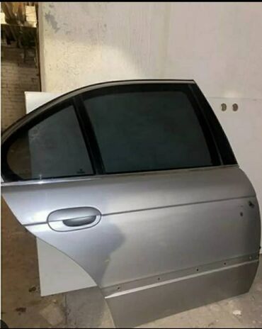 кузов е39: Задняя правая дверь BMW 2001 г., Б/у, цвет - Серебристый,Оригинал