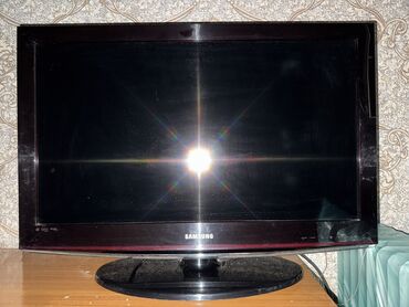 Телевизоры: •	Тип экрана: LCD (жидкокристаллический дисплей) с CCFL-подсветкой