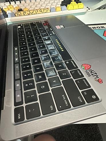 googl pixel: Ноутбук Apple MacBook (серия с сенсорной панелью Touch Bar) Продаю — 1