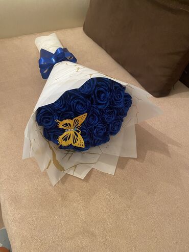 Buket güllər: Satilirlar endirim olub.Gul buketler 20m.cadirilma Hezi Aslaniv metro — 8
