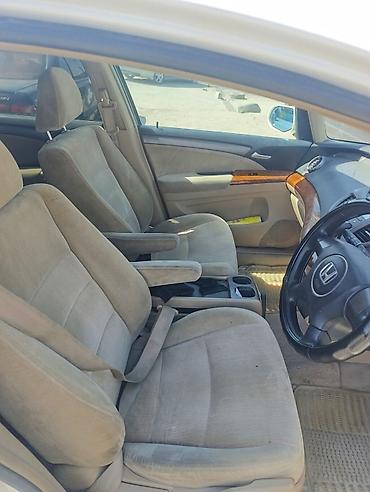 range over: Honda Odyssey: 2004 г., Автомат, Бензин, Минивэн — 8