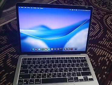 Ноутбуки Apple (MacBook): MacBook Air 13" (Retina) на чипе Apple M1 - Экран: 13.6" Retina — 3