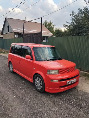 Toyota: Toyota bB: 2002 г., 1.5 л, Автомат, Бензин, Кроссовер