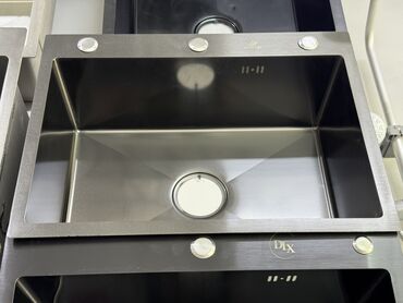 ракавина для кухня: Раковина из нержавеющей стали, предназначенная для установки на кухне