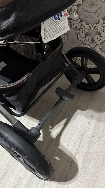 Gəzinti arabaları: Klassik gəzinti arabası, Kidilo, İşlənmiş, Yaş: 12-18 ay, Ünvandan götürmə — 10