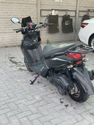 продажа мотороллеров: Скутер Suzuki, 180 куб. см, Бензин, Колдонулган