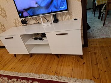 televizor alti embawood: İşlənmiş, Düz TV altlığı, Polkalı, Laminat, Azərbaycan
