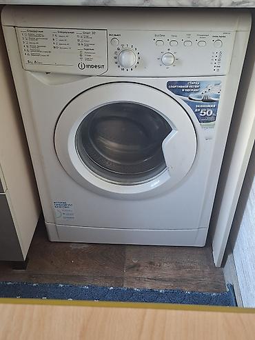60: Стиральная машина Indesit (фронтальная загрузка) - Загрузка: 5 кг - — 1