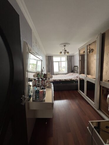 Köhnə tikili: Gəncə, 3 otaqlı, Köhnə tikili, 75 kv. m -da lalafo.az — 7 Köhnə tikili: Gəncə, 3 otaqlı, Köhnə tikili, 75 kv. m — 7