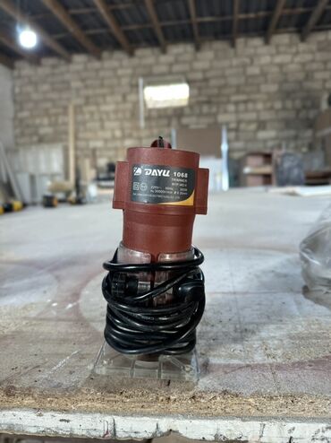 rezba açan: İki ədəd elektrikli frez dəsti 1) Dayu 1068 kənar trimmer