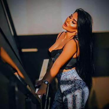 Qadın krujeva detallı qara bralet topu və naxışlı yüksəkbell tayt