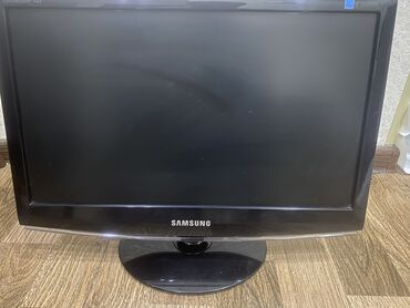 monitor 32: Monitor.İşlək vəziyyətdə