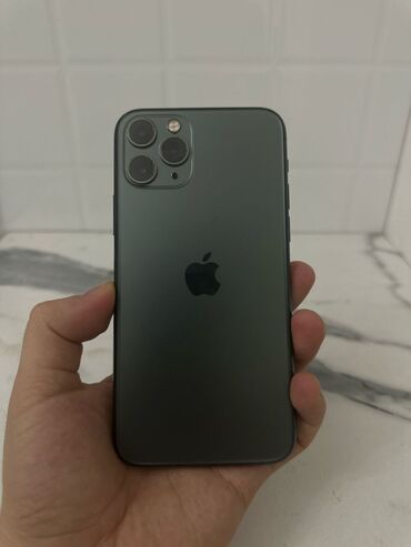 Apple iPhone: IPhone 11 Pro, Б/у, 256 ГБ, Midnight, Зарядное устройство, 75 %