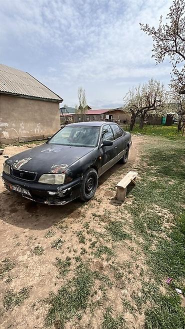 эндоскопия авто: Легковой автомобиль седан, черный цвет. Особенности: - 4 двери, 5 — 3