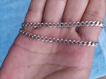 srebro: Na prodaju srebrni lančić punjen ručni rad nov cena 4500