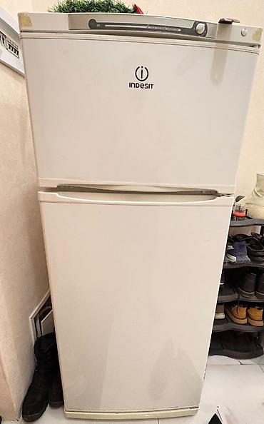 12 pro barter: İşlənmiş 2 qapılı Indesit Soyuducu Satılır, rəng - Ağ — 1
