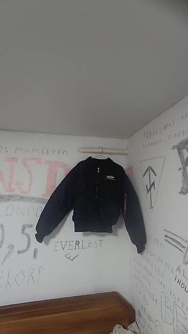 эркектер: Продам бомбер alpha industries в Идеальном состоянии без дырок и — 1
