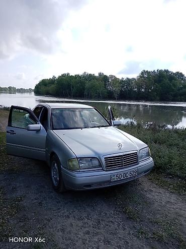 bugatti eb 112 6 mt: Mercedes-Benz A-Class: 1.8 l | 1996 il Sedan — 3