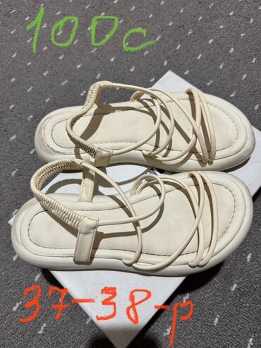 Детская обувь: Детские обуви Б/У Цены указаны на фотках. Не звонить ‼️‼️‼️ Пишите в — 10