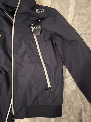 продаю мужские куртки: Куртка M (EU 38), цвет - Синий