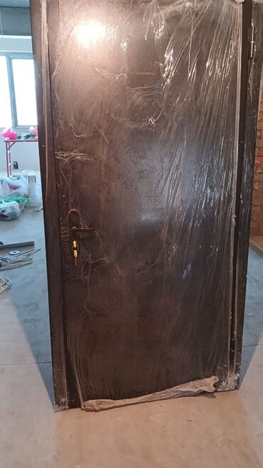 дверь наружный металлический: Металлическая входная дверь с коробом. Характеристики: - Материал