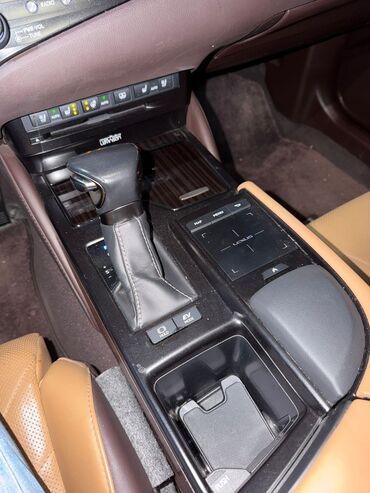 Lexus: Lexus ES: 2019 г., 2.5 л, Автомат, Гибрид, Седан — 9