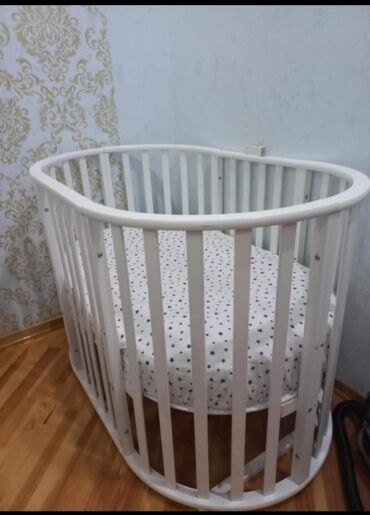 Beşiklər: Oğlan və qız üçün, Beşik