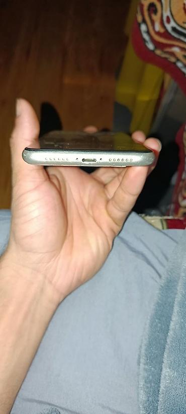 Apple iPhone: IPhone 11, Ağ, Qırıq — 3