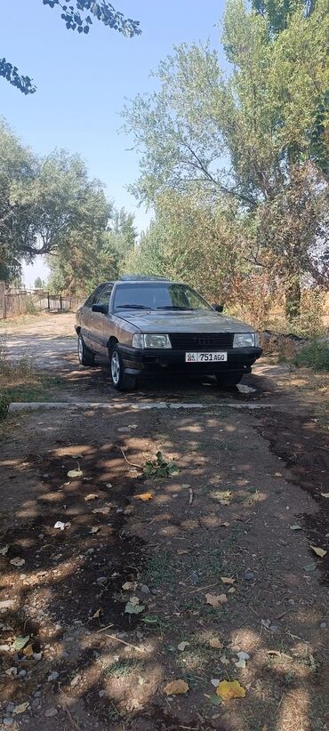 автомобиль продаж: Срочно срочно 🔥🔥 Audi 100 (седан, C3). сатылат об1.8 карб родной
