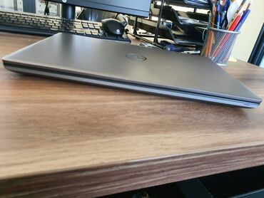 Dell: Intel Core i7, 32 GB OZU, 15.6 " — 7