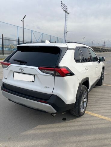 Toyota: Toyota RAV4: 2020 г., Автомат, Бензин, Кроссовер — 5