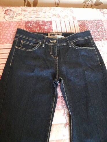 Qadın şalvarları: Müxtəlif markaların şalvarları. Birin qiyməti 10 man. Брюки различныx — 4