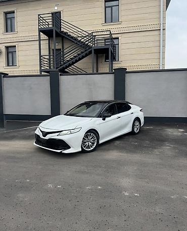srv 2: Toyota Camry: 2019 г., 2.5 л, Автомат, Бензин — 1