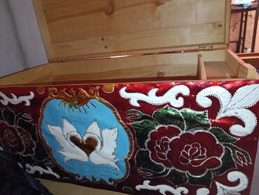 Другие товары для дома и сада: Продаю сундук состояние отличное в нутри хранили только новые вещи