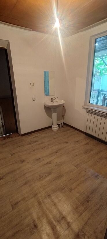 снять квартиру с животными: 35 м², 2 комнаты, Забор, огорожен