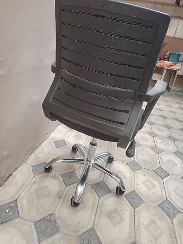 Ofis mebeli: İşlənmiş, Təkərli, Qolları tənzimlənmir, Parça — 1