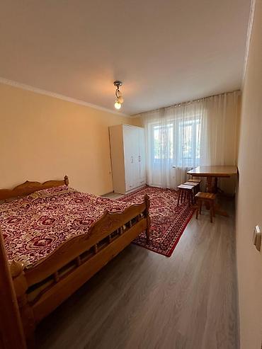 rent: Сдаю трёх комнатную квартиру в Чолпон ате минимум на год, в центре — 6