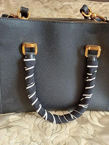 Çantalar: Əl çantası. Charles & Keith — 2