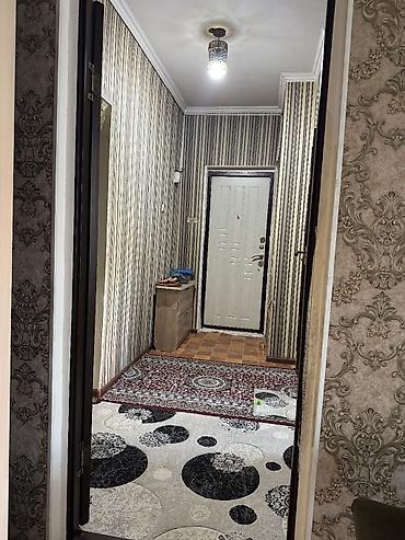 квартира за 50000 долларов: 3 комнаты, 65 м², Анар мкр., 106 серия, 3 этаж, Старый ремонт — 9