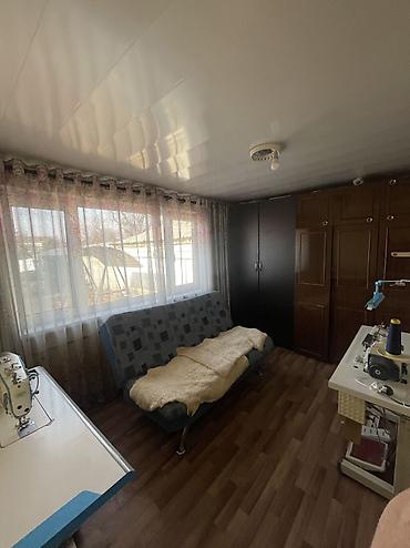 Продажа коттеджей и домов: Продается теплый, уютный дом из 5 комнат с санузлом. Участок 9 соток — 9