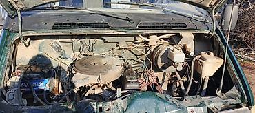 QAZ: QAZ GAZel: 2.4 l | 1999 il 33920 km Van/Minivan — 9