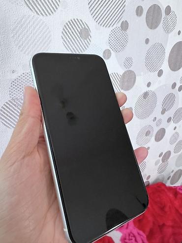 айфно 11: IPhone 11, белый цвет - Экран 6.1" Liquid Retina HD (IPS), True Tone — 1