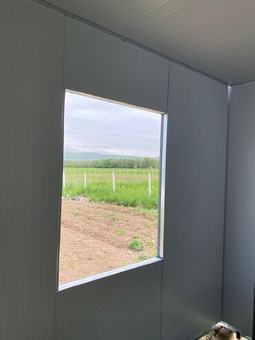 Контейнеры: Модульный контейнер серого цвета с дверью и окном Подходит для — 10