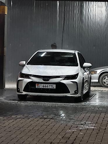 es300h 2019: Toyota Corolla: 2021 г., 1.8 л, Вариатор, Гибрид, Седан — 1