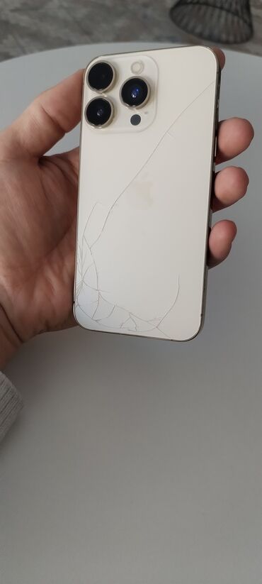 битый телефон: IPhone 13 Pro, 256 ГБ, Золотой, Чехол