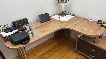 Ofis mebeli: Ofis/mebel dəsti – L‑şəkilli iş masası + çekmecəli tumbə + modul divar — 1