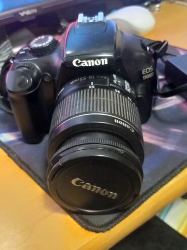 фотоаппарат цифровой: Цифровой фотоаппарат Canon.Состояние отличное