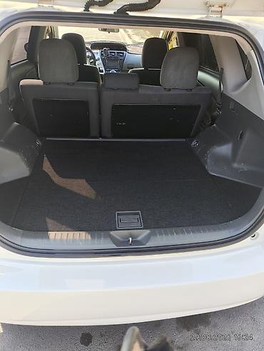 хорошие машины: Toyota Prius V: 2012 г., 1.8 л — 5