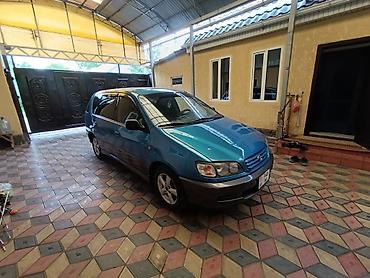 стекол: Toyota Picnic: 1997 г., 2 л, Механика, Газ, Минивэн — 2
